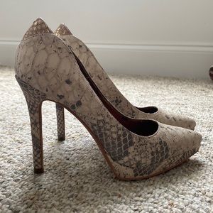 Sam Edelman Celia High Heels 4.5M— Snake Print